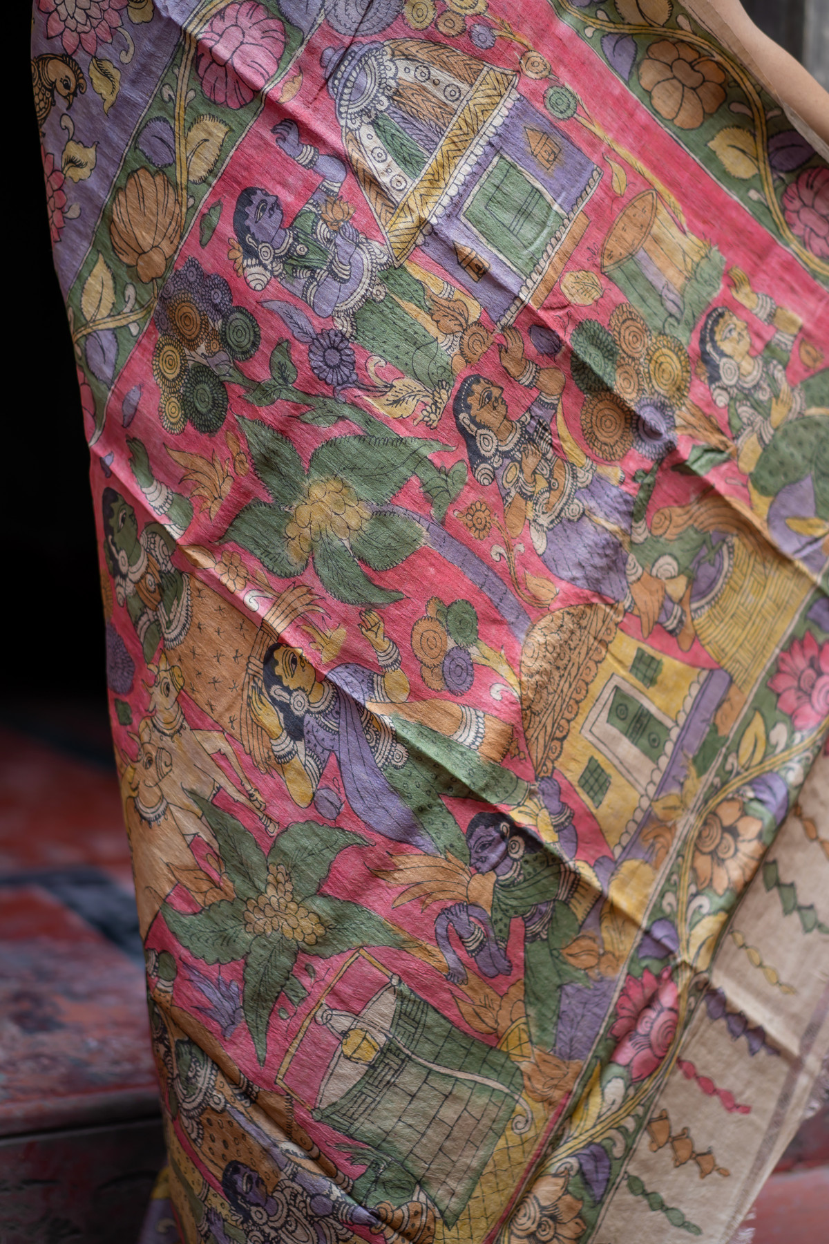 Multi Color color Floral & Figure Motif Organic Dye Kalamkari Saree